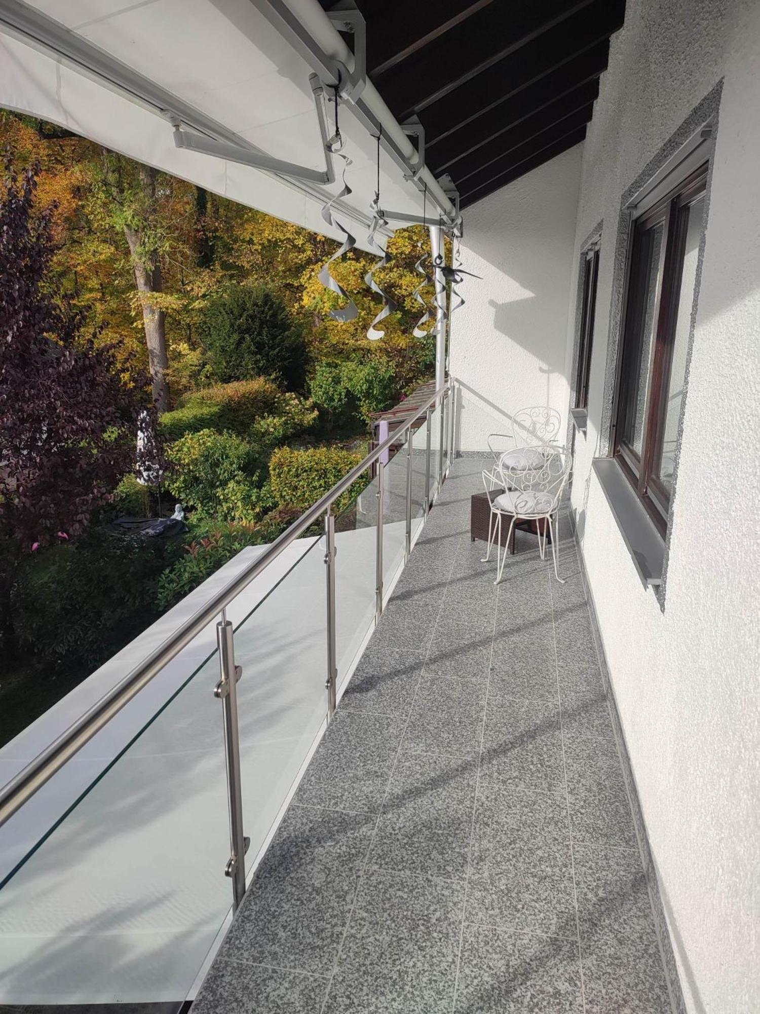 Elegant-Terraced-House-With-Bikes-Near-The-Lake-Children-At-Least-6-A-Old Starnberg Exterior foto